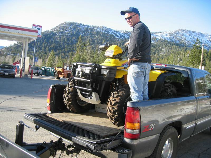 09. Yup..that's Signal Peak behind Jack...Oh so close..jpg