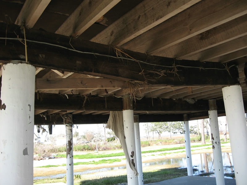 72. The beam is cracked like a twig..jpg