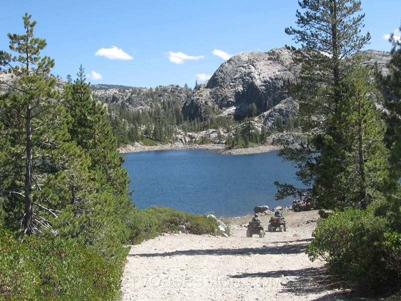 057. Larry calls us down for a photo op..jpg