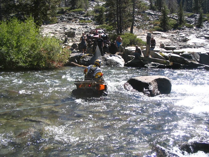 050. After sitting there for a good 5 min...he decides it's not worth the risk..jpg