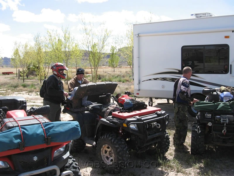 001. Day 4 we move to Northern Moab to hit 7 Mie Rim trail..jpg