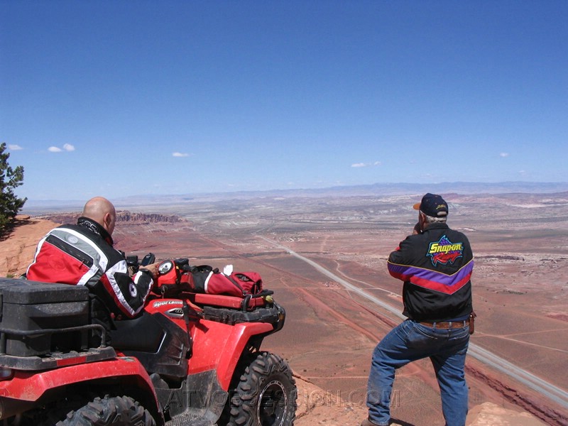 073. I mark the GPS and Steve gets one last look..jpg