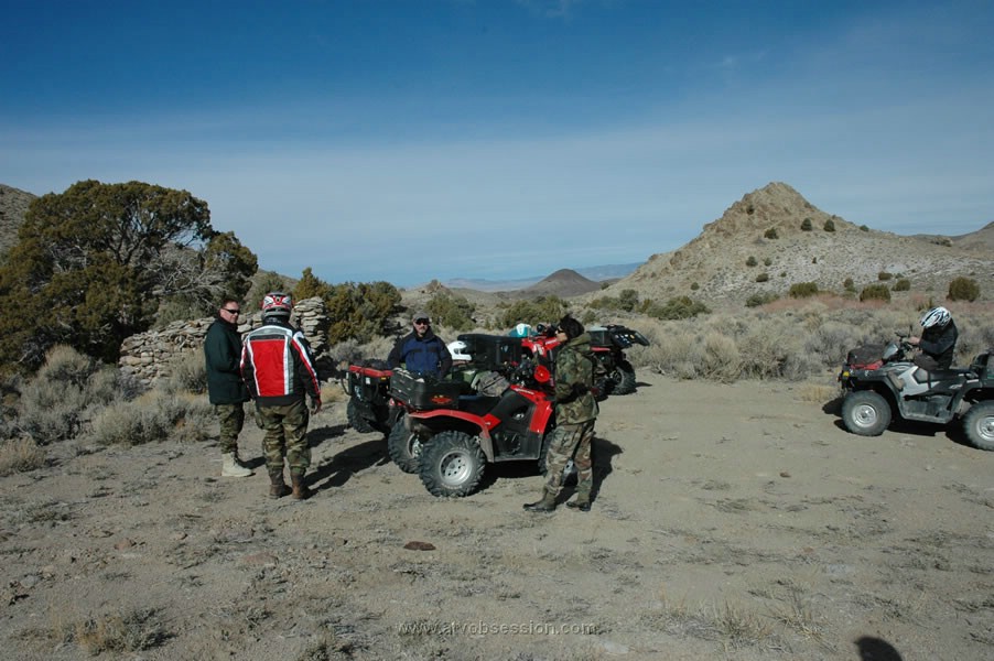 040. Brad explains..'It's all gone guys...that's why there are ruins.'.jpg