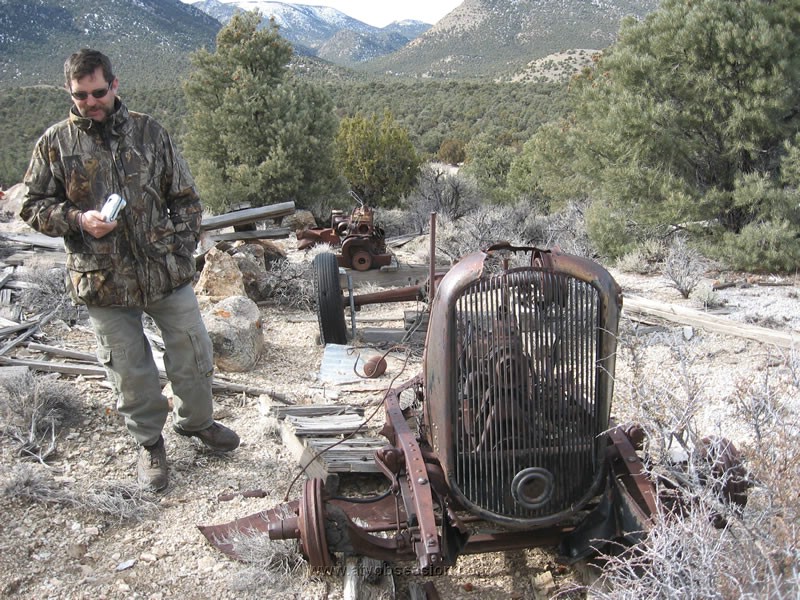 055. Dave inspects it to make sure..jpg