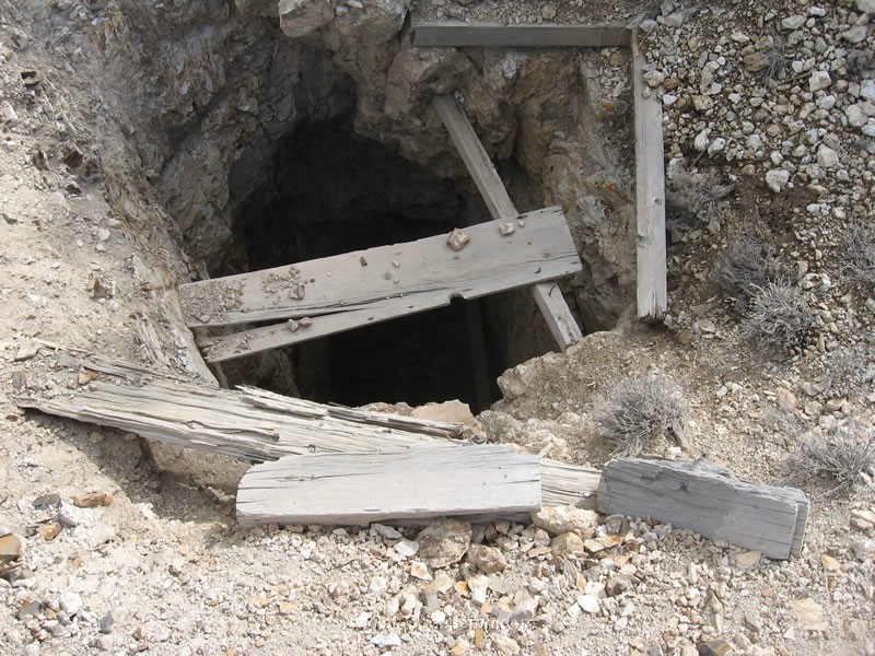 060. Brad says...no gold here either..jpg