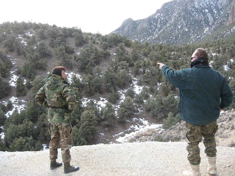 078. Brad explains to Lori where we're going..jpg