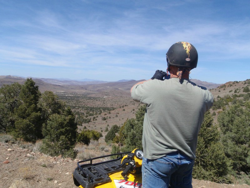 49. Kendo taking a scenic shot..jpg